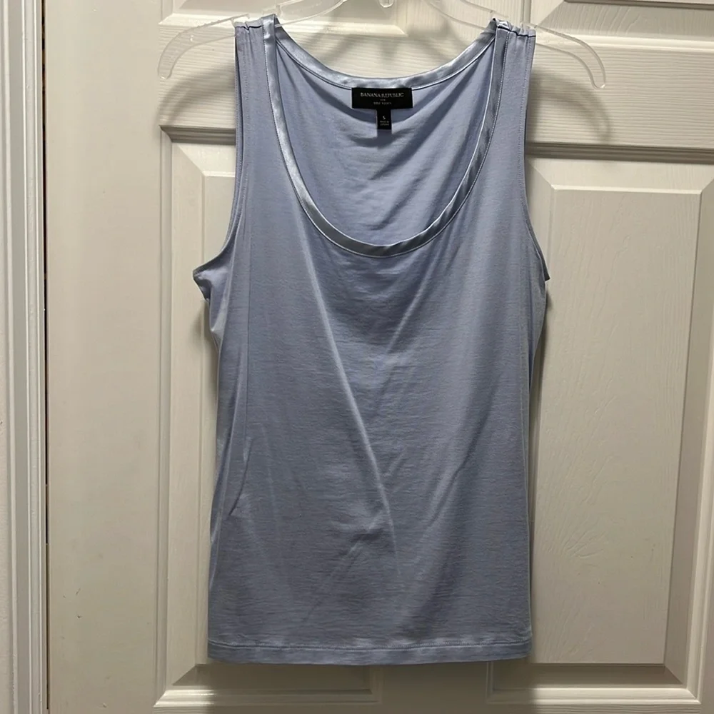 Banana Republic tank. Luxe touch. - Picture 1 of 3